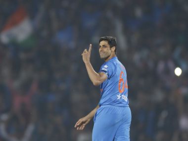 Ashish Nehra to retire from competitive cricket on 1 November; confirms he won't play IPL 2018 Ashish Nehra to retire from competitive cricket on 1 November; confirms he won't play IPL 2018