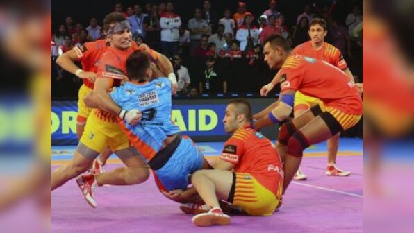 Highlights, Pro Kabaddi League 2017: Gujarat Fortunegiants storm into final, Patna Pirates beat Puneri Paltan to reach 2nd qualifier