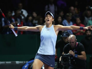 WTA Finals: Caroline Garcia keeps semi-final hopes alive with thrilling fightback against Caroline Wozniacki