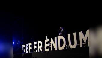 Catalan independence referendum: 91 injured as police cracks down on activist-held polling stations