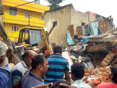 Bengaluru building collapse: 7 die in suspected cylinder blast; K'taka govt announces Rs 5 lakh ex-gratia Bengaluru building collapse: 7 die in suspected cylinder blast; K'taka govt announces Rs 5 lakh ex-gratia
