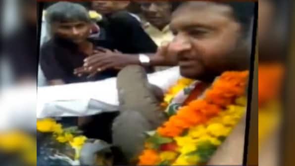 Congress MLA Gyasuddin Shaikh garlanded with shoes in Ahmedabad, but says he bears no grudge