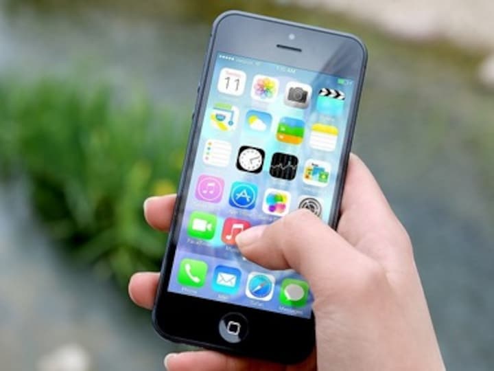 Researchers have developed an anti-reflective glass technology that could help solve smartphone glare problem
