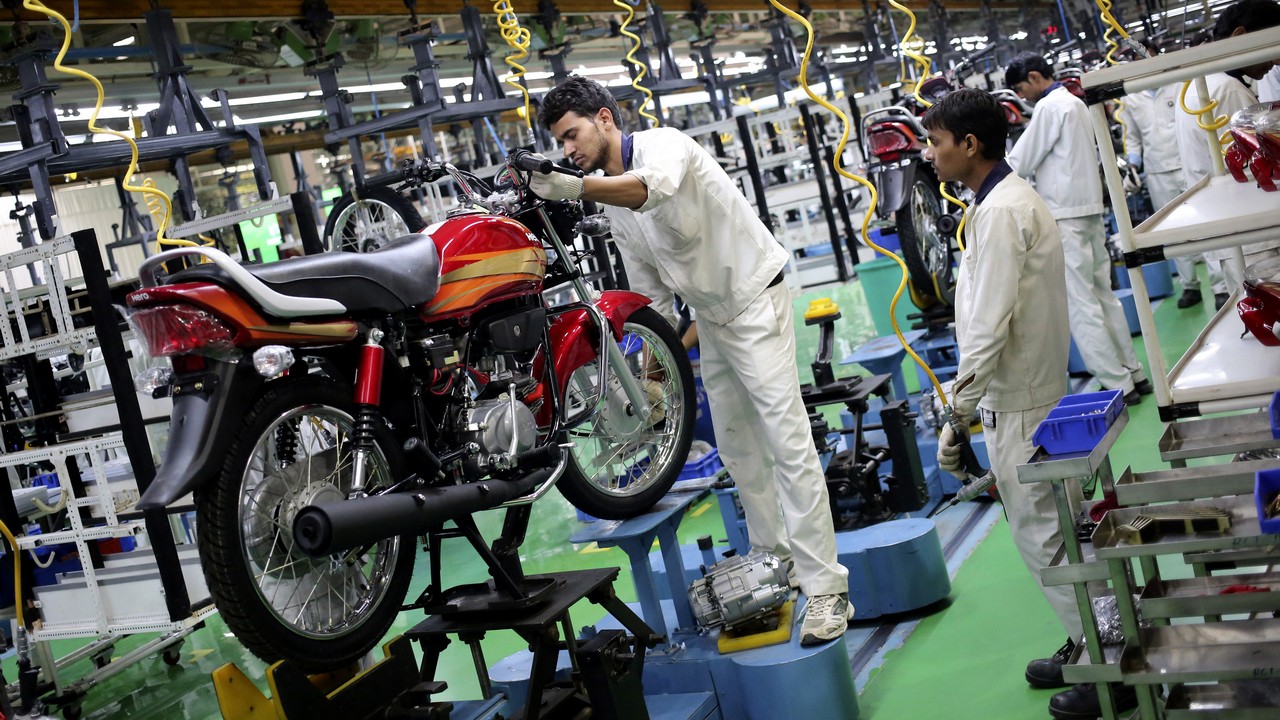 Hero MotoCorp Q4 Net Profit Up 35% At Rs 967 Crore; Net Profit For FY18 ...