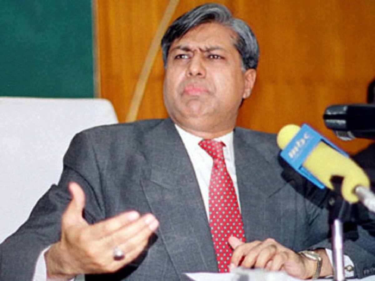 Panama Papers Probe Finance Minister Ishaq Dar Asked To Appear In 
