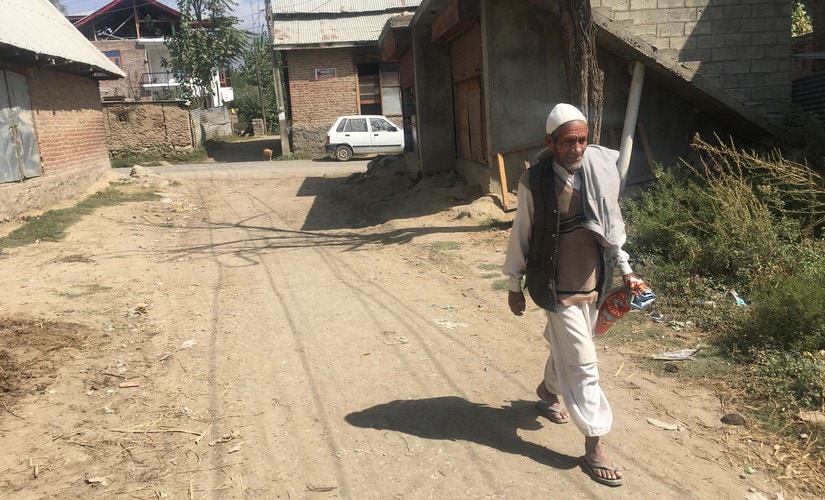 Ghulam Nabi Parray, a resident of Parray Mohalla in Hajin. Image courtesy: Sameer Yasir