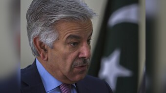 Pakistan: Ink thrown at Foreign Minister Khawaja Muhammad Asif's face at PML-N workers' convention