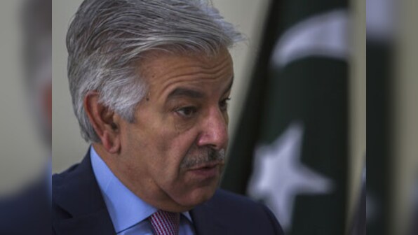 Pakistan: Ink thrown at Foreign Minister Khawaja Muhammad Asif's face at PML-N workers' convention