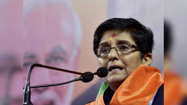 Puducherry CM V Narayanasamy condemns Kiran Bedi's 'autocratic' style of working, says L-G is working as Opposition leader