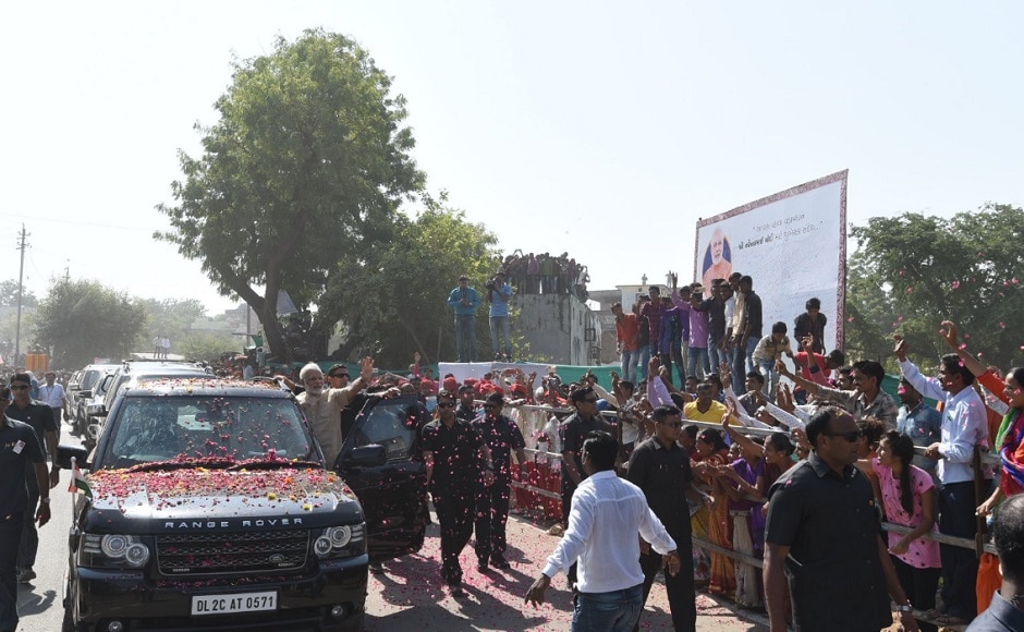 A large number of Vadnagar residents queued up along the route to greet Narendra Modi who visited his birthplace for the first time after becoming prime minister in 2014. Twitter@PMOIndia A large number of Vadnagar residents queued up along the route to greet Narendra Modi who visited his birthplace for the first time after becoming prime minister in 2014. Twitter@PMOIndia