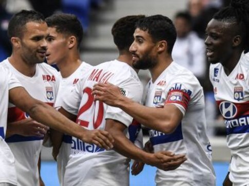 Ligue 1: Captain Nabil Fekir's brace takes Lyon past Metz; Marseille beat struggling Lille Ligue 1: Captain Nabil Fekir's brace takes Lyon past Metz; Marseille beat struggling Lille