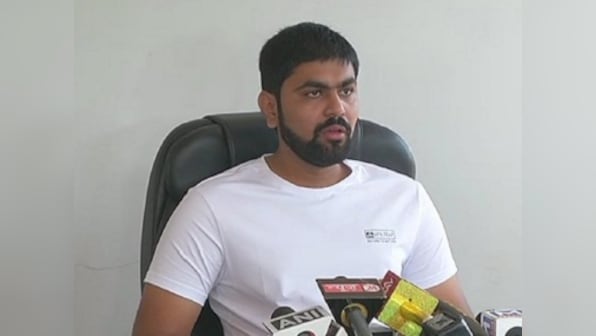 Hardik Patel's aide Nikhil Savani quits BJP after levelling bribery charge against party, may meet Rahul Gandhi