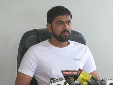 Hardik Patel's aide Nikhil Savani quits BJP after levelling bribery charge against party, may meet Rahul Gandhi Hardik Patel's aide Nikhil Savani quits BJP after levelling bribery charge against party, may meet Rahul Gandhi