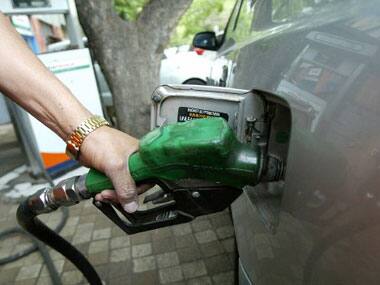 Maharashtra cuts VAT on petrol by Rs 2 per litre, diesel by Re 1; Sena seeks more relief