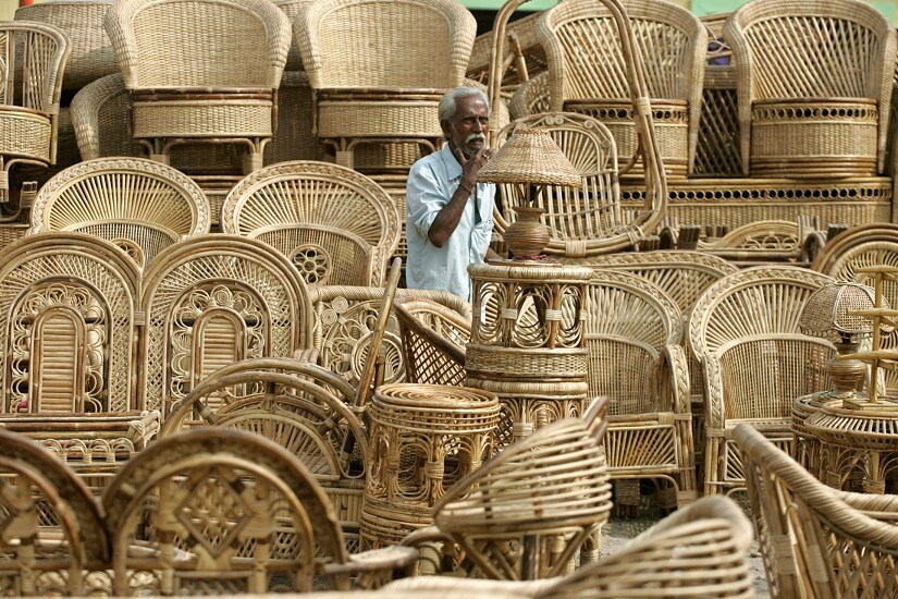 Handicrafts. REUTERS