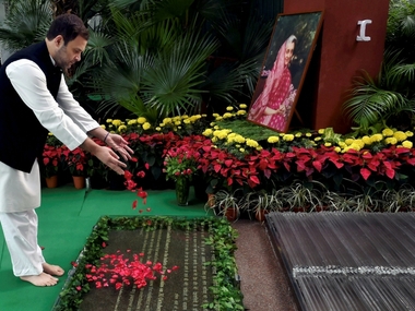 Narendra Modi, Rahul Gandhi and Pranab Mukherjee pay tribute to Indira Gandhi on her 33rd death anniversary Narendra Modi, Rahul Gandhi and Pranab Mukherjee pay tribute to Indira Gandhi on her 33rd death anniversary
