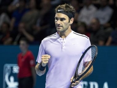 Swiss Indoors: Roger Federer survives to reach 14th Basel semi; Juan Martin del Potro sets up Marin Cilic clash