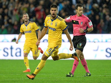 Serie A: Sami Khediras hat-trick helps 10-man Juventus thrash Udinese 6-2; AC Milan held by Genoa