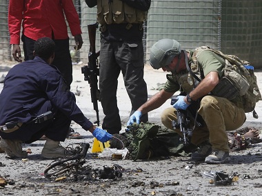 Somalia: Suicide bomber kills 15, injures 17 at police training camp in Mogadishu Somalia: Suicide bomber kills 15, injures 17 at police training camp in Mogadishu