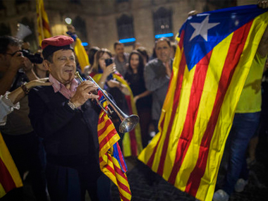 Catalan parties to meet on Monday to discuss next step after Spain moves to dismiss region's government Catalan parties to meet on Monday to discuss next step after Spain moves to dismiss region's government