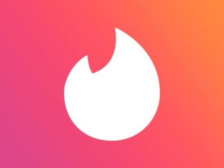 Tinder blocks a transwoman's account for violating their guidelines "in some way"
