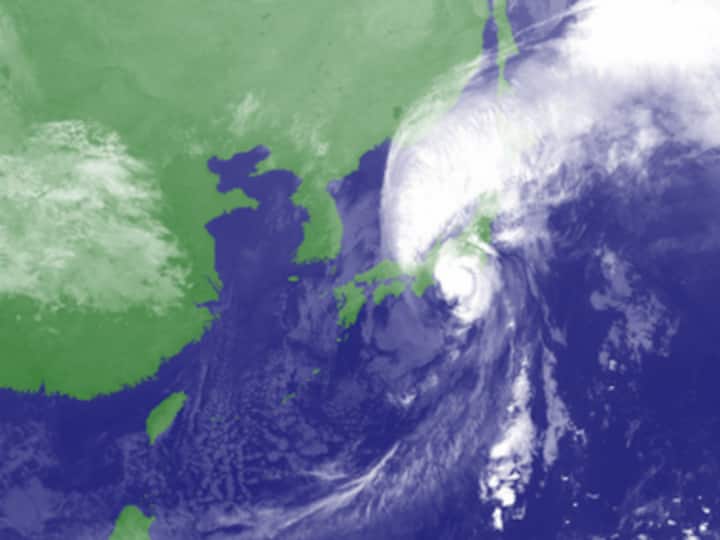 Typhoon Lan kills two in Japan, injures more than 10; thousands evacuated from coastal areas