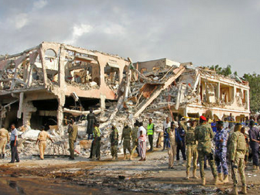 Mogadishu blasts: Death toll reaches 231; more than 275 injured in most powerful bomb blast in Somalia Mogadishu blasts: Death toll reaches 231; more than 275 injured in most powerful bomb blast in Somalia