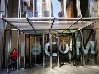 Viacom looks to US mobile deals to win back young viewers as they ditch cable TV