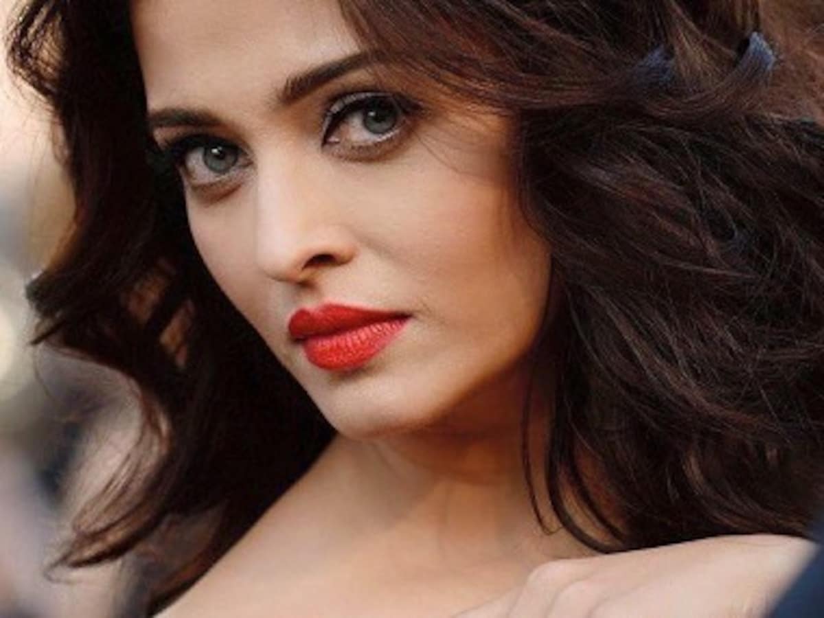 1200px x 900px - Aishwarya Rai Bachchan gets hounded by paparazzi at charity event in honour  of her late father-Entertainment News , Firstpost