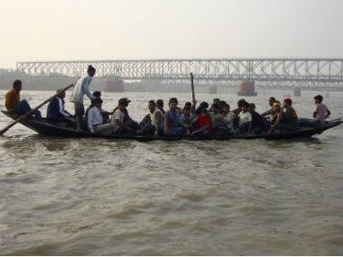 Boat carrying migrants from Afghanistan, Pakistan, Bangladesh capsizes in eastern Turkey’s Lake Van; 7 killed, 64 rescued