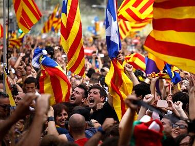 About 3 lakh attend pro-unity rally in Barcelona, reject Catalan secession bid