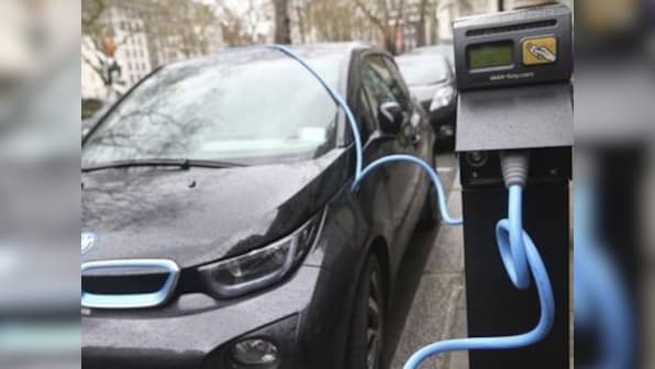 Britain to spend one billion pounds for promoting electric vehicles to meet climate change targets