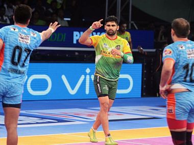 Pro Kabaddi League 2017: Pardeep Narwal stars as Patna Pirates beat Bengal Warriors to reach final Pro Kabaddi League 2017: Pardeep Narwal stars as Patna Pirates beat Bengal Warriors to reach final