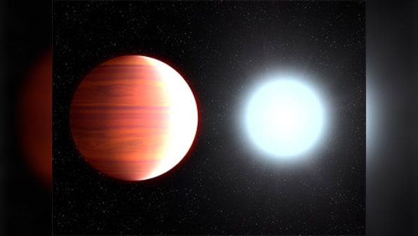 NASA's Hubble space telescope spots snowfall of sunscreen in blistering "Hot Jupiter" exoplanet