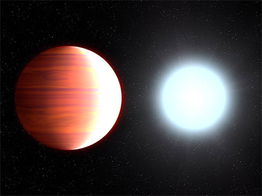 NASA's Hubble space telescope spots snowfall of sunscreen in blistering "Hot Jupiter" exoplanet NASA's Hubble space telescope spots snowfall of sunscreen in blistering "Hot Jupiter" exoplanet