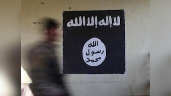 Jihadis sharing selfies of a man brandishing Islamic State logo on the streets of New York City