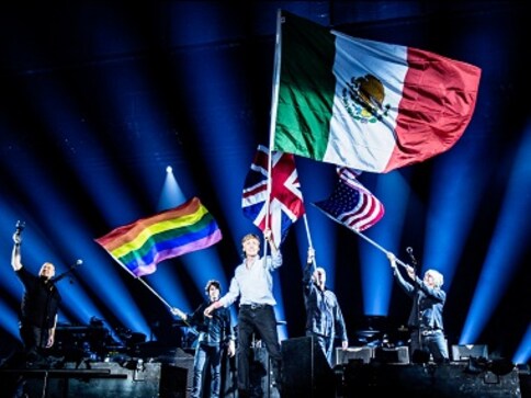 Paul McCartney performs in front of 48000 fans in earthquake-hit Mexico Paul McCartney performs in front of 48000 fans in earthquake-hit Mexico