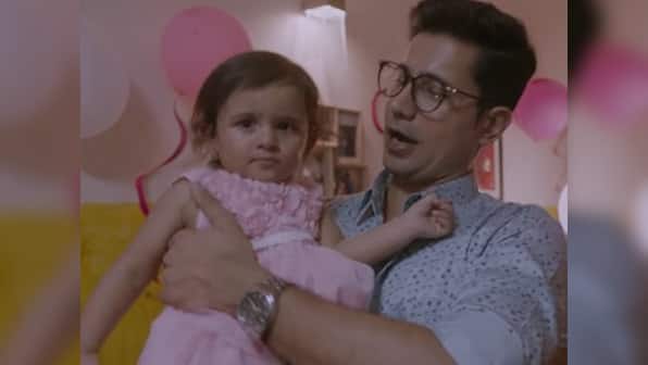 Ribbon: Charkha Ghoom Raha Hai explores struggles of Kalki Koechlin, Sumeet Vyas as parents