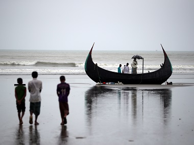 65 Rohingya Muslims found on shipwrecked boat off southern Thailand; officials to investigate possible case of trafficking 65 Rohingya Muslims found on shipwrecked boat off southern Thailand; officials to investigate possible case of trafficking