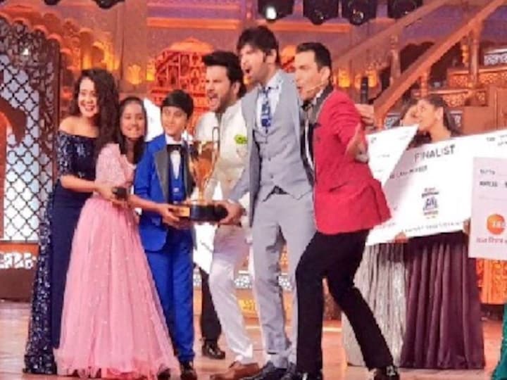 Sa Re Ga Ma Pa Li’l Champs 2017: Shreyan Bhattacharya, Anjali Gaikwad take home winner's trophy