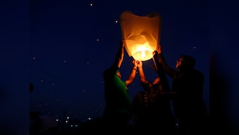 Mumbai Police bans flying lanterns till 14 November over fire safety concerns during Diwali