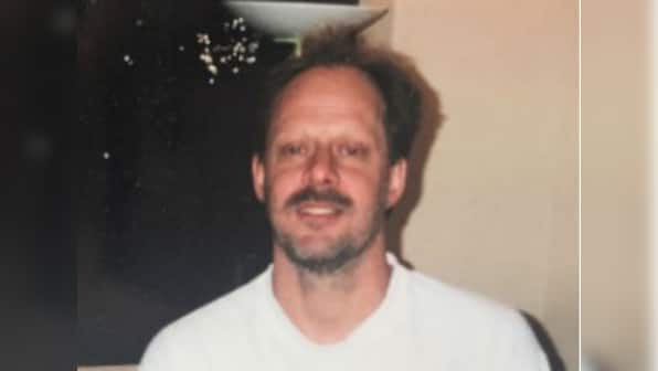 Las Vegas attack: FBI searches shooter Stephen Paddock's Nevada home for the second time
