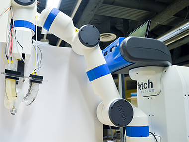 UC San Diego researchers develop soft robotic gripper that can screw in a lightbulb UC San Diego researchers develop soft robotic gripper that can screw in a lightbulb