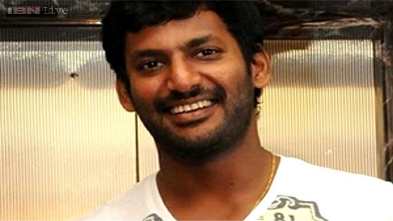 Mersal row escalates: Actor Vishal raided by GST team day after accusing BJP leader of advocating piracy Mersal row escalates: Actor Vishal raided by GST team day after accusing BJP leader of advocating piracy