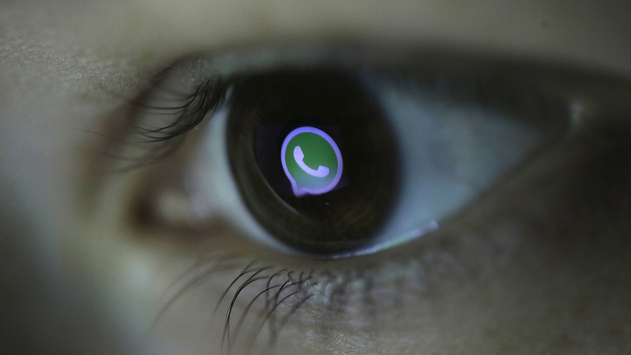 WhatsApp's new update to bring 'Mute chat' shortcut to Notification centre WhatsApp's new update to bring 'Mute chat' shortcut to Notification centre