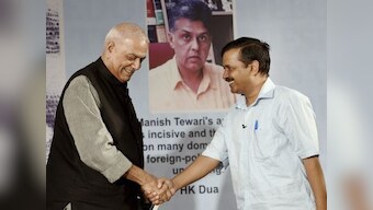 Yashwant Sinha shares dais with Kejriwal; rebuts Modi's Shalya barb with Duryodhan/Dushasan remark