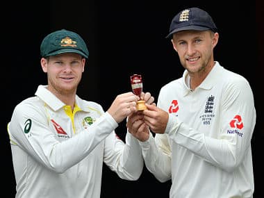 Australia’s skipper Steve Smith (L) and England captain Joe Root will fight for Ashes urn in 5 Tests starting in Brisbane on November 22, 2017. AFP
