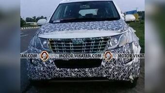 2018 Mahindra XUV500 SUV spotted being tested in India