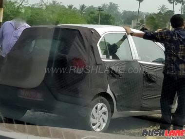 2018 Hyundai Santro spotted ahead of auto-expo unveiling; price expected to start from Rs 2.5 lakh 2018 Hyundai Santro spotted ahead of auto-expo unveiling; price expected to start from Rs 2.5 lakh