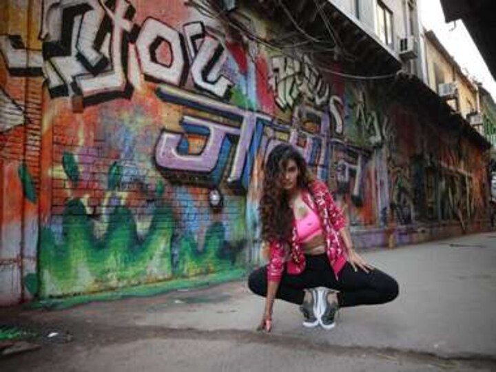 Tune into the energy of power-packed performances by the crew of dancers